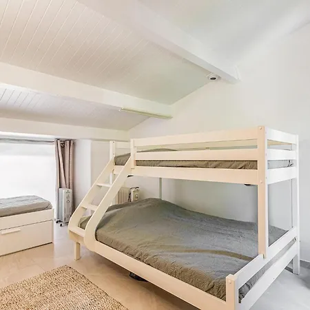 3 Bedroom Beautiful In Sainte Maxime *