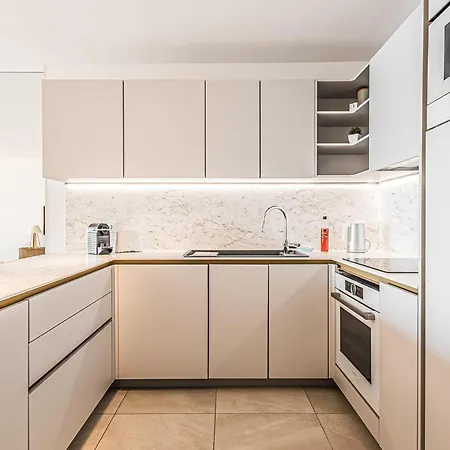 펜션 3 Bedroom Beautiful In Sainte Maxime
