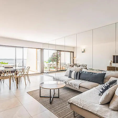 3 Bedroom Beautiful In Sainte Maxime 펜션 *