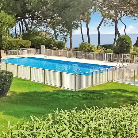 3 Bedroom Beautiful In Sainte Maxime Holiday home La Nartelle